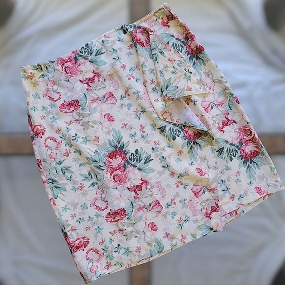 Vtg 90s LRL silk ecru floral wrap skirt - Picture 4 of 14